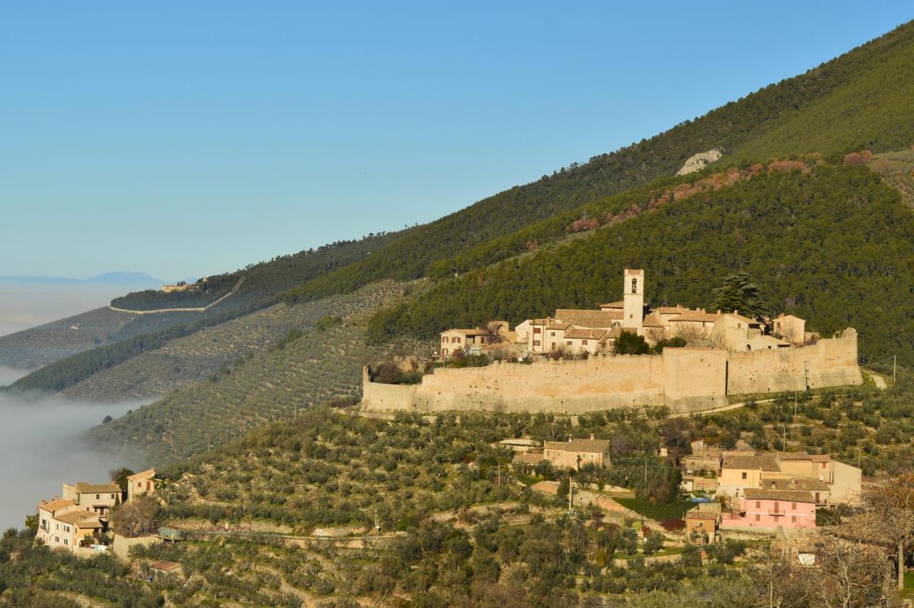 Affittacamere Aqva Fontis Campello sul Clitunno Buitenkant foto